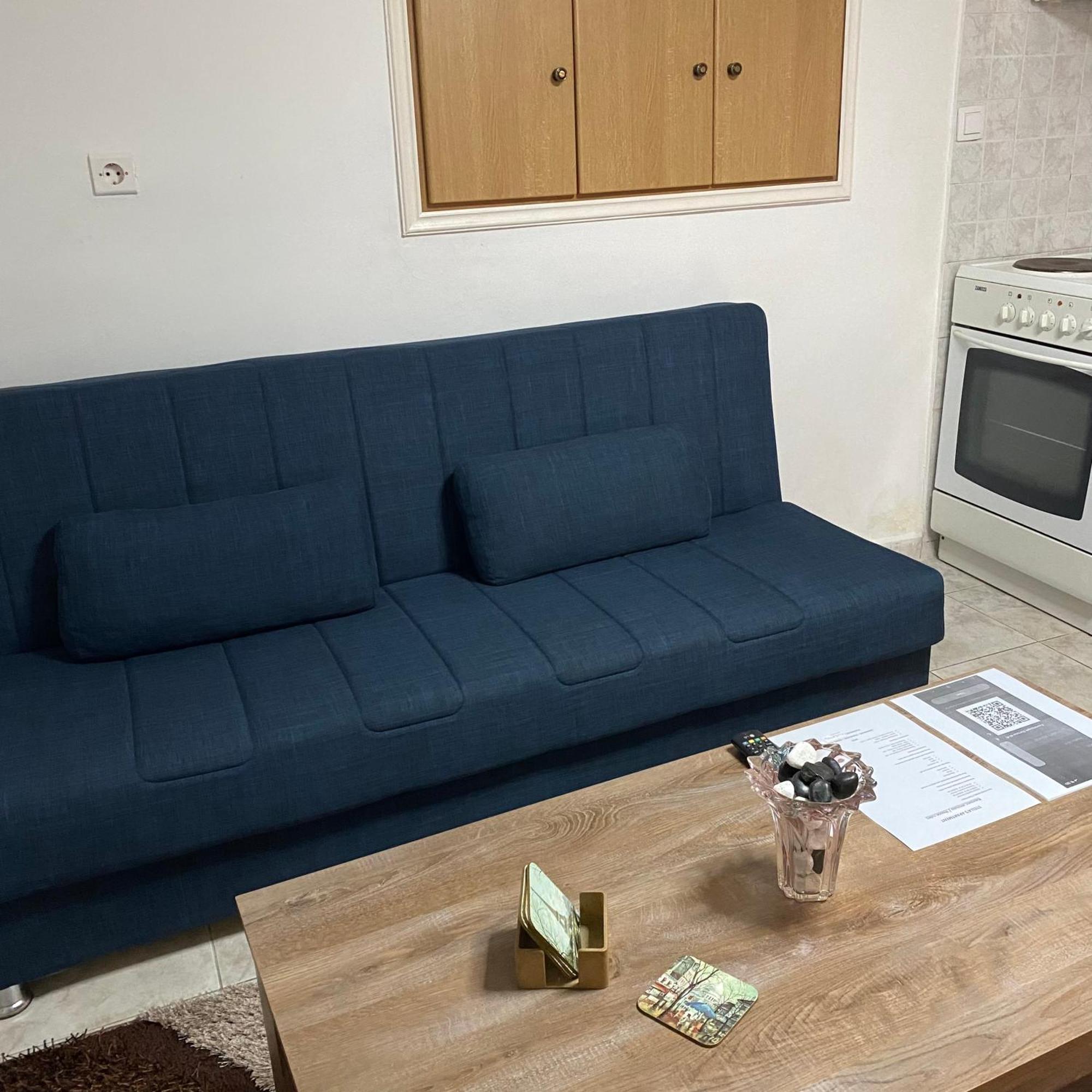 Stella'S Apartment Mytilene Bagian luar foto